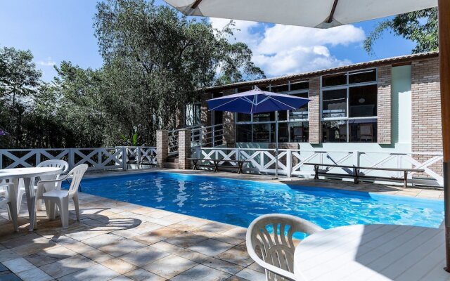 Chácara com Piscina a 40 min de SP