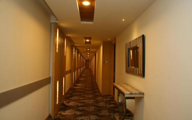 FabHotel Prime V Hazratganj