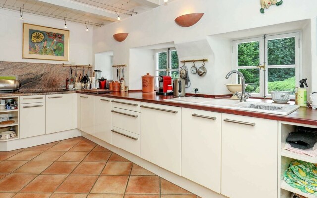 Rustic Holiday Home in Hovedstaden With Whirlpool