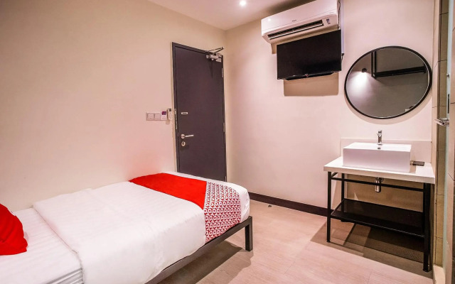 OYO 89576 Mokka Hotel