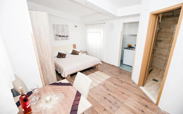 The Garden Rooms & Suites