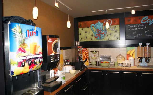 Quality Inn & Suites P.E. Trudeau Airport
