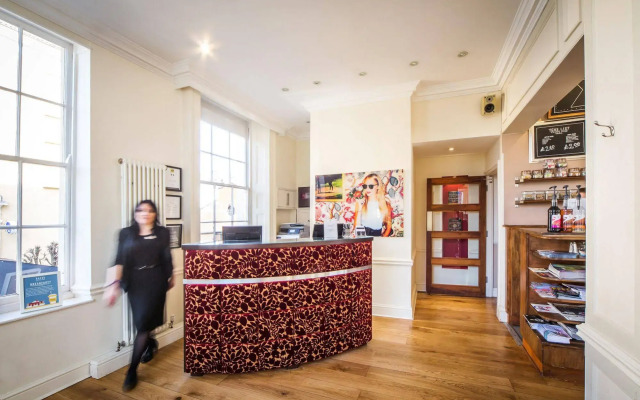 Clifton Hotel