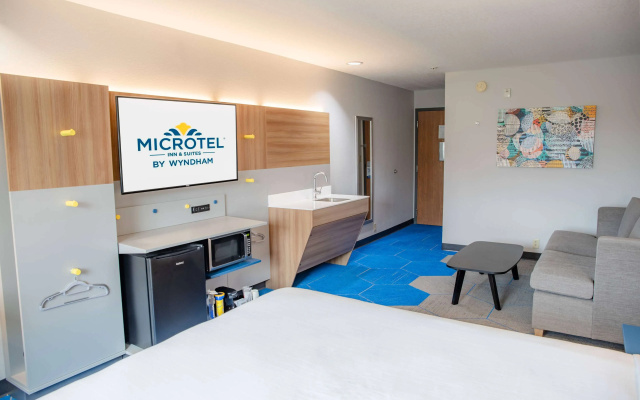 Microtel Inn & Suites by Wyndham Kingsland Naval Base I-95