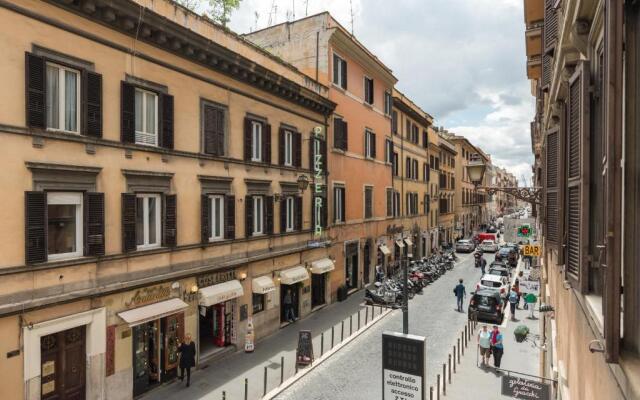 PLAZA SUITE Collection