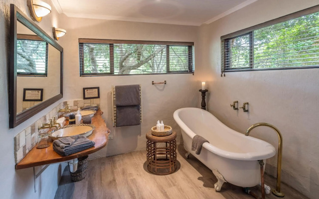 Kariega Game Reserve - River Lodge