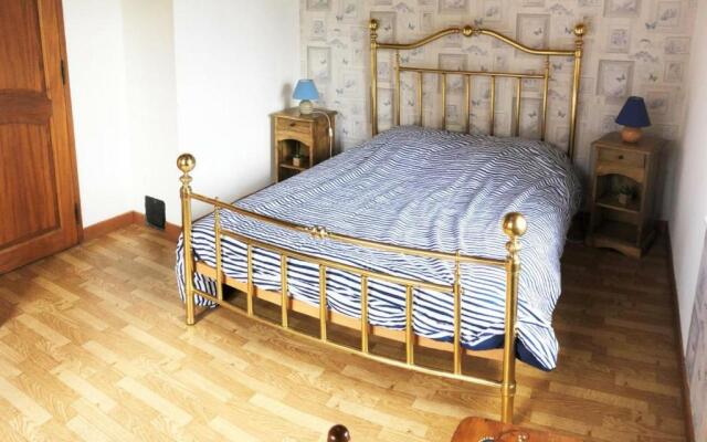 Gîte Sauvain, 4 Pièces, 6 Personnes - Fr-1-496-94