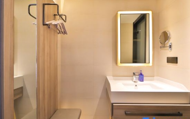 HanTing Hotel (Shuangliao City Government) – Bathroom – Siping