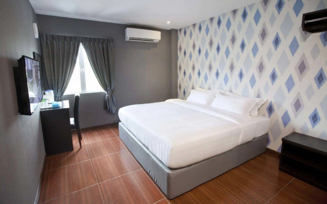 OYO 383 V3 Hotel Nusajaya