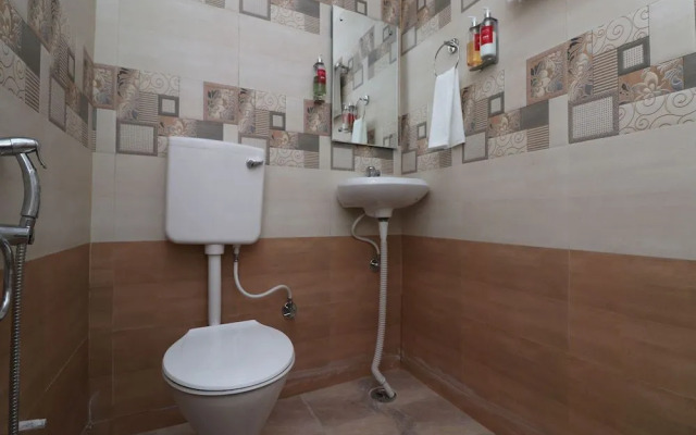 Aviraj By OYO Rooms
