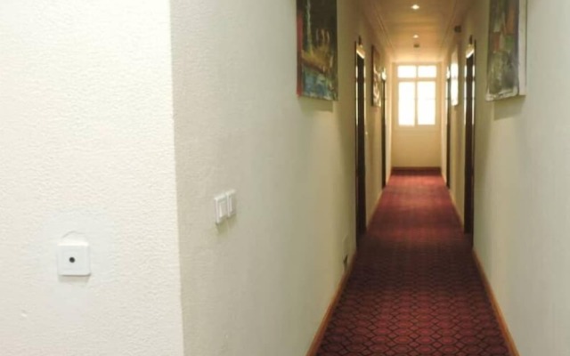 Iris Hotel