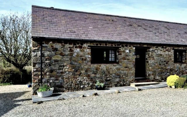 Quaint Holiday Home in Little Haven near Beach