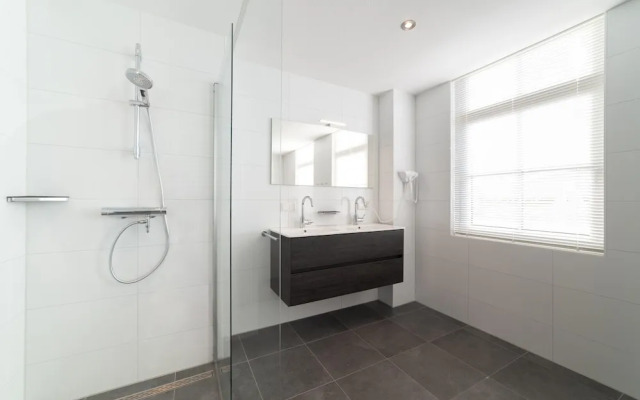 Holiday Home in Colijnsplaat by Oosterschelde