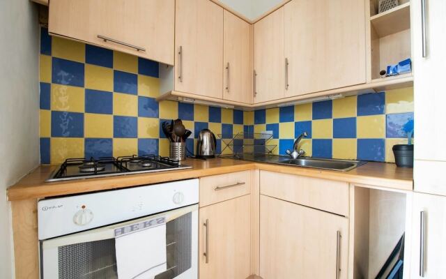 Victorian Apartment in Lively Marchmont