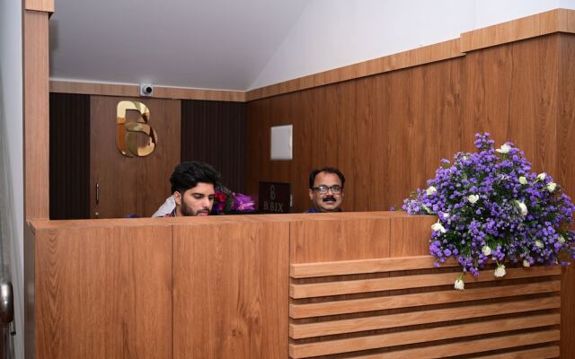 B Six Hotel And Lodge