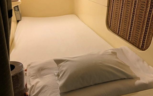 Funabashi Grand Sauna and Capsule Hotel - Caters to Men