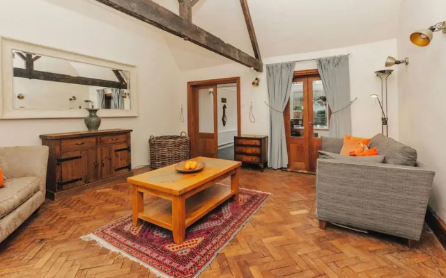 Aston Pottery - From 250 Per Night