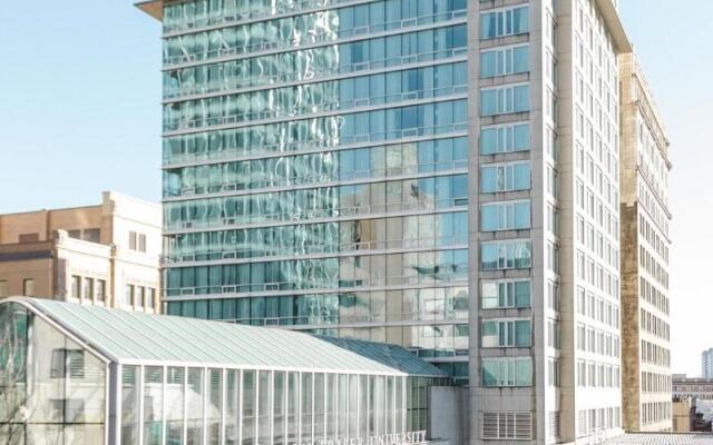 Delta Hotels by Marriott Vancouver Downtown Suites