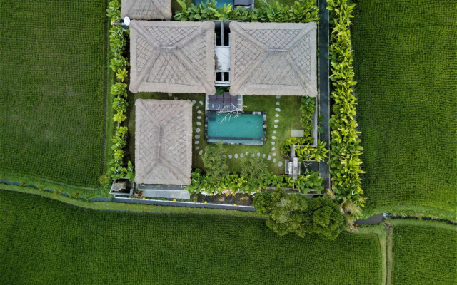 Three Gold Luxury Private Villa