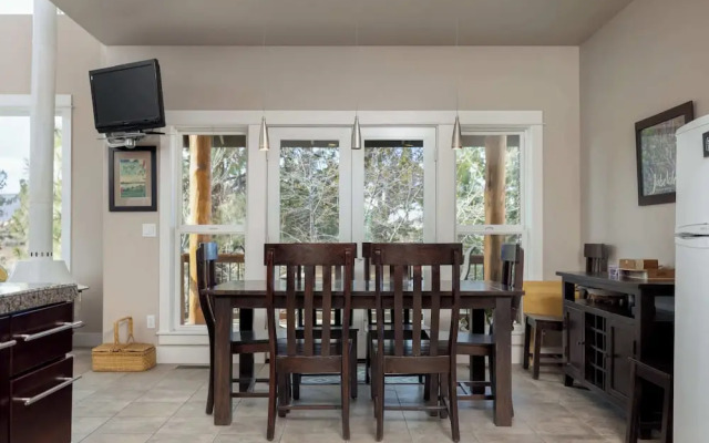 6BR 5 King Beds EV 10min Downtown