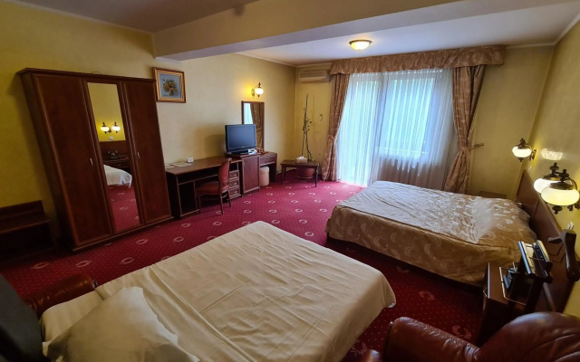 Hotel Golden House