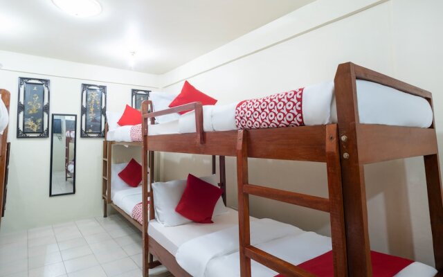 OYO 145 Conrado's Apartelle