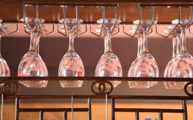 Xianju Xiangye Hanshe Inn (Shenxianju Tourist Center Branch)