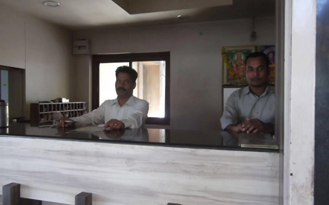 Hotel Nikhil Garden