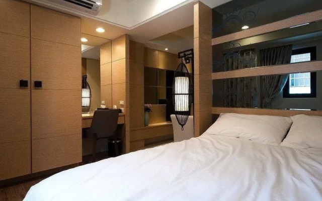 We-Home Motel