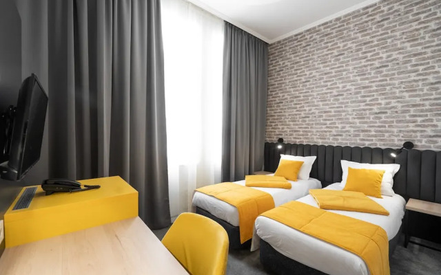Adeo Hotel