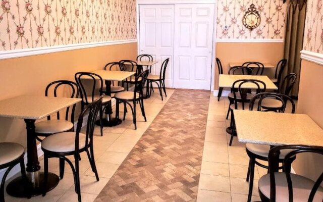 Avondale by the Sea Motel