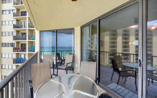 Summerhouse by Book That Condo