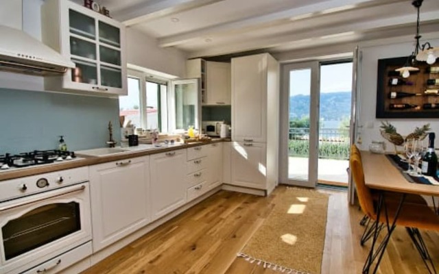 Beach House Calendula