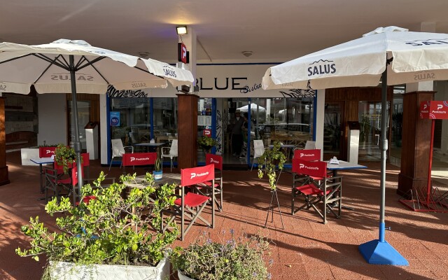 Hotel Azul by MH