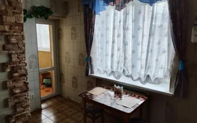 Apartment on Peremohy Street 8