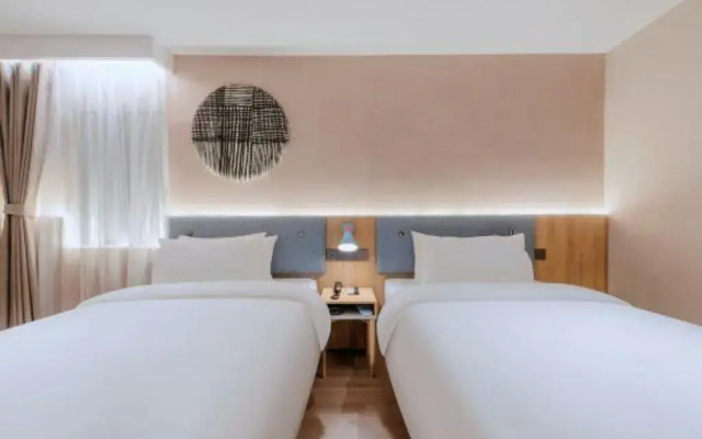 Home Inn (Guangzhou Jiefang Middle Road Gongyuanqian Metro Station)