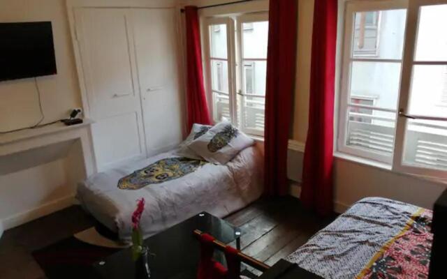 STUDIO 31 cosy dans le centre de LIMOGES