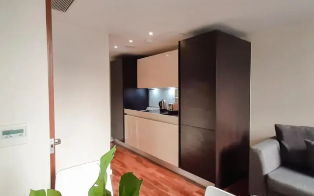 Moorgate Apartments by MySquare