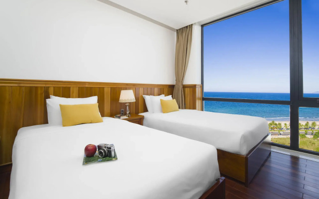 Sunny Ocean Hotel & Spa