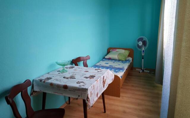 3-h komnatnye apartamenty po ulitse Abazgaa