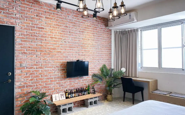 Mutter Apartment