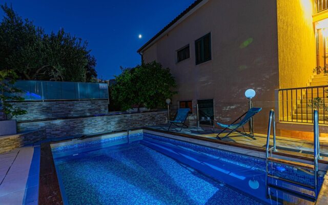 Awesome Home in Razanj With 5 Bedrooms and Outdoor Swimming Pool