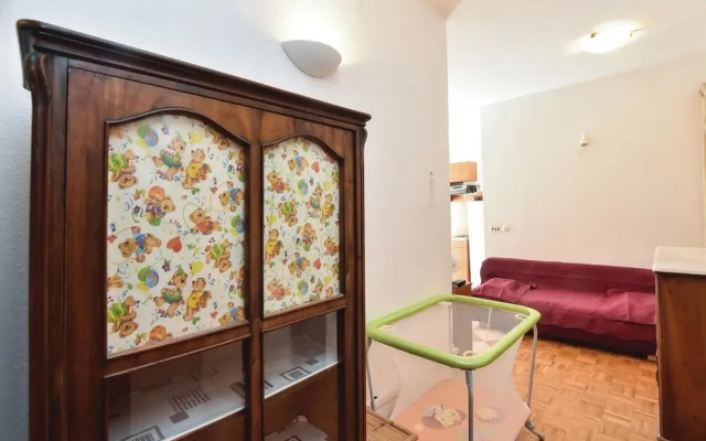 Beautiful Apartment in Pucisca With 1 Bedrooms and Wifi