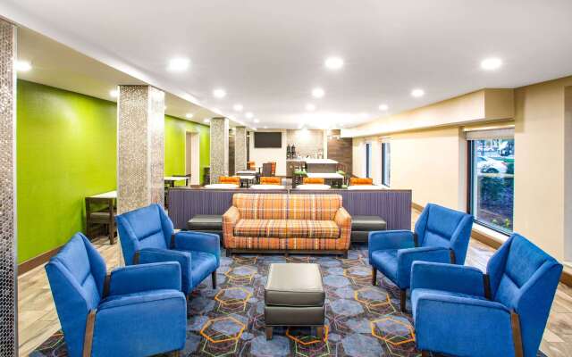 La Quinta Inn by Wyndham St. Louis Hazelwood - Airport North