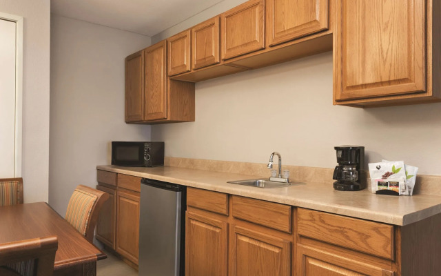 Country Inn & Suites by Radisson, Michigan City, IN