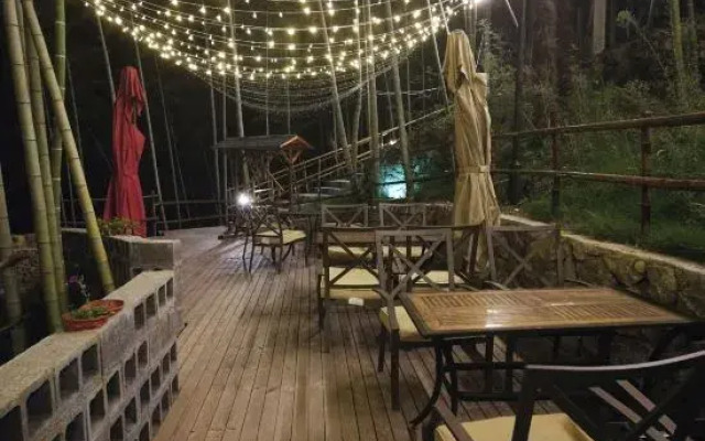 Yinju Shanshui Holiday Hotel