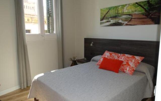 Feel at Sants Apartments