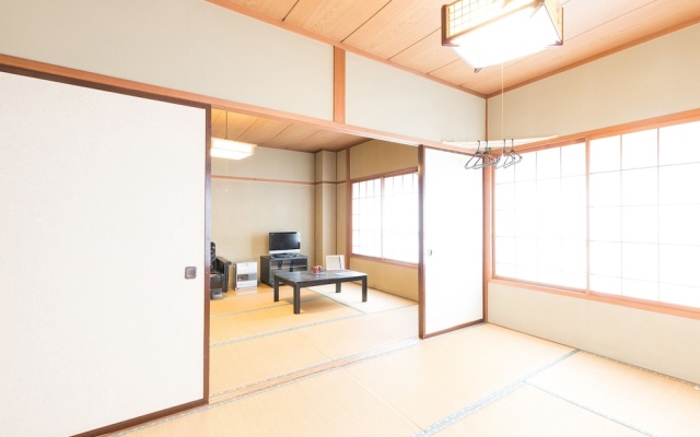 Snow Safari Inn – Guest Rooms – Yuzawa