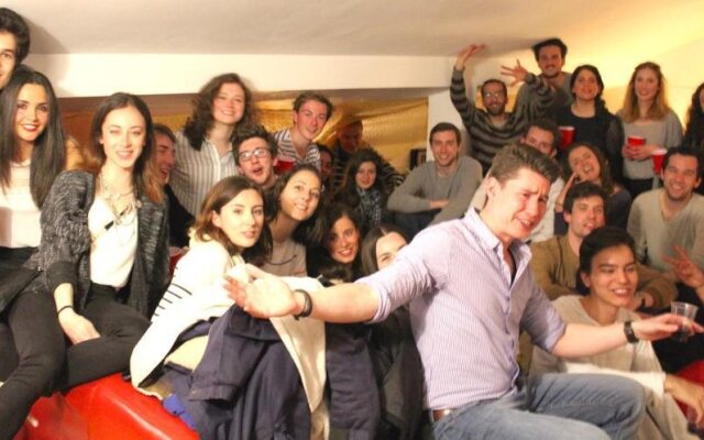 We Love F Tourists: Hostel