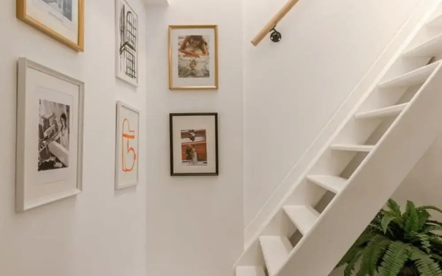 Homely Duplex Near Historic City Center Station